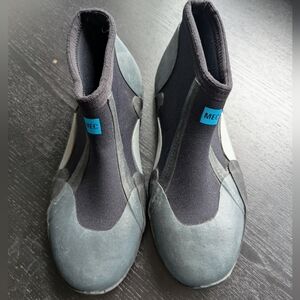 MEC Diving Shoes